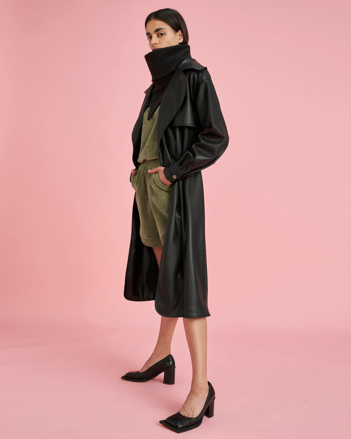 Daphne coat black